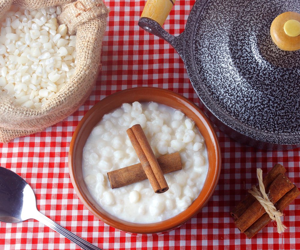 Incremente sua festa junina com a receita do mungunzá
