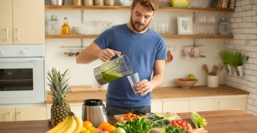 Para uma vida mais saudC3A1vel Suco Detox 3