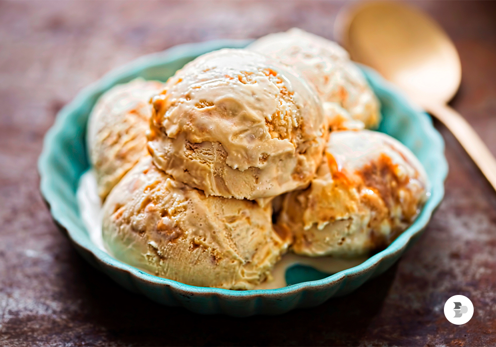 faca-um-delicioso-sorvete-com-dois-ingredientes