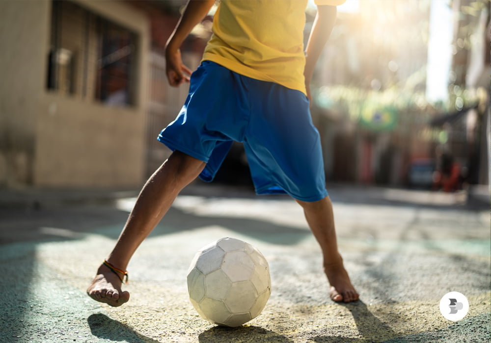 Saiu ou não? Japonês cria jogo inspirado em polêmica da Copa