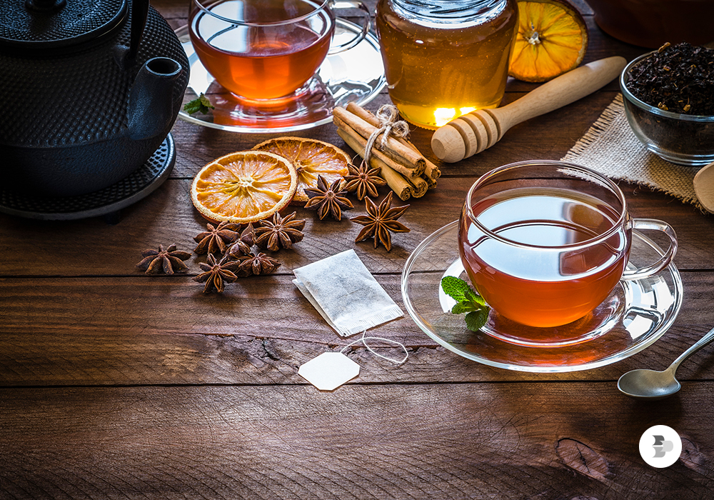 Chá com especiarias é uma ótima alternativa para fugir do frio. Bebidas quentes.