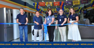 Equipe Colombo inaugurando a loja em Cafelândia/PR. Chegamos à Cafelândia/PR!