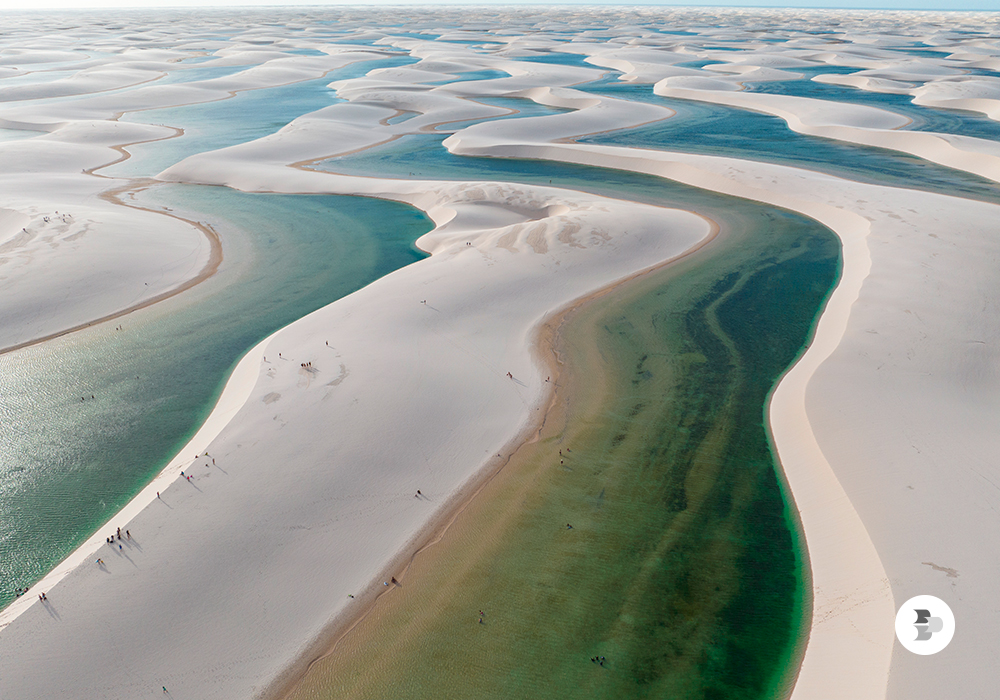 Vista de cima dos Lençóis Maranhenses. Fugir inverno.