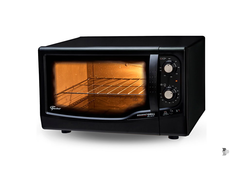 Um forno elétrico convencional de boa qualidade. Forno elétrico.
