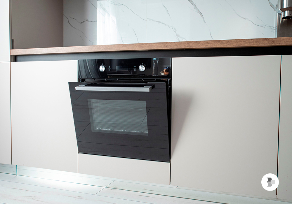 Um forno elétrico traz praticidade e agilidade ao preparar alimentos. Forno elétrico.
