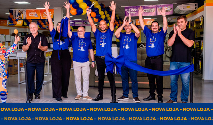 Descerramento da fita inaugural da nova filial da Lojas Colombo. Prudentópolis.